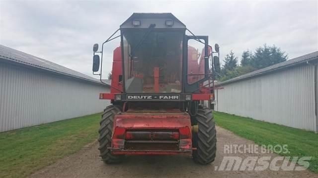 Deutz-Fahr M2680 콤바인 수확기