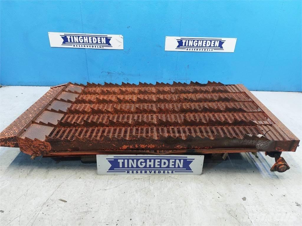 Dronningborg 900 모래(염화칼슘) 살포기