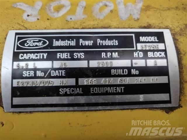 Ford 2725E 엔진