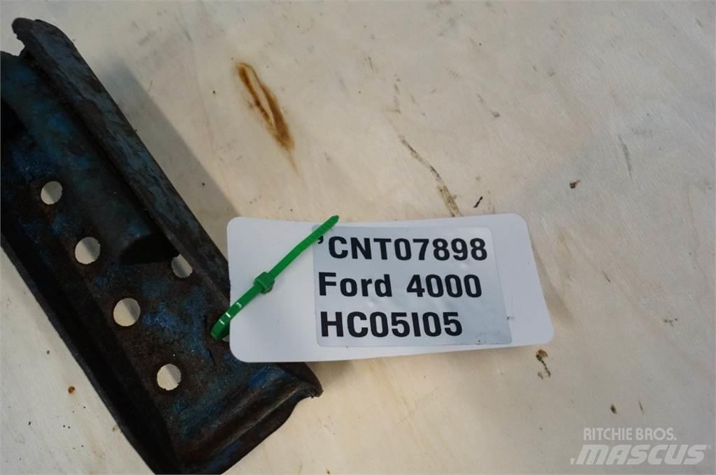 Ford 4000 캐빈 및 인테리어