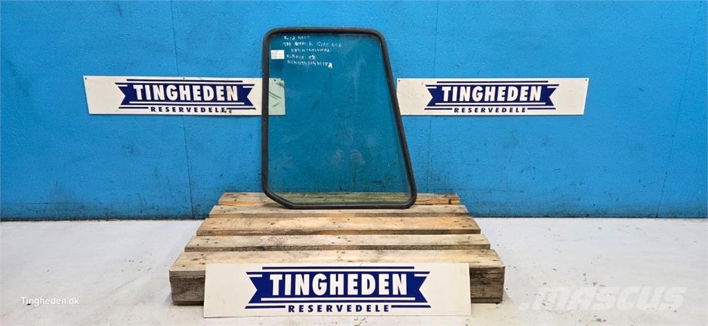 Ford 4600 캐빈 및 인테리어