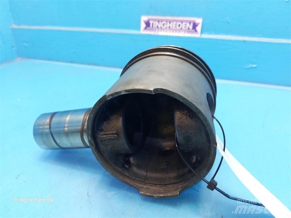 Ford 678 HT 엔진
