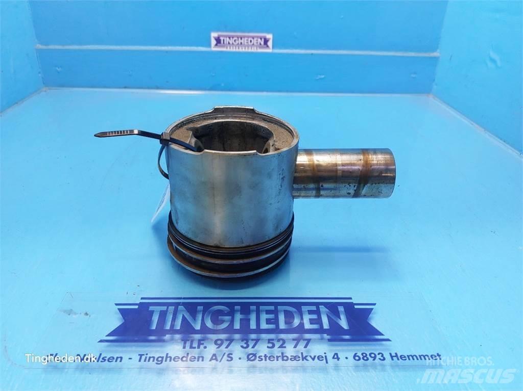Ford 678 HT 엔진