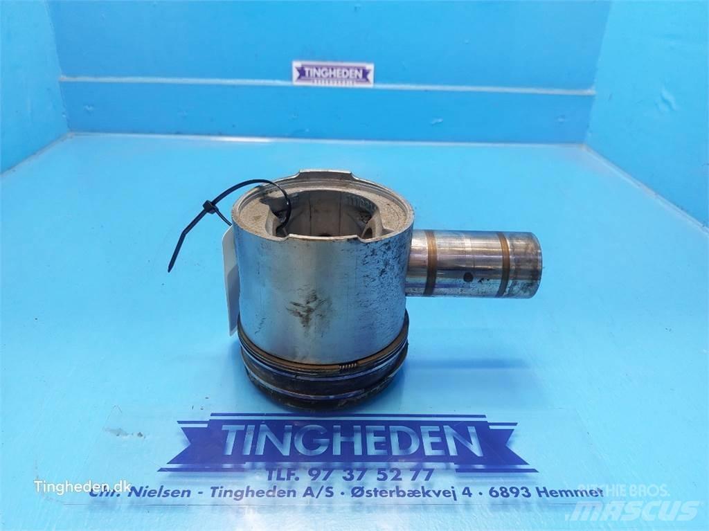 Ford 678 HT 엔진