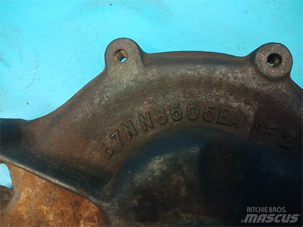 Ford 7910 엔진