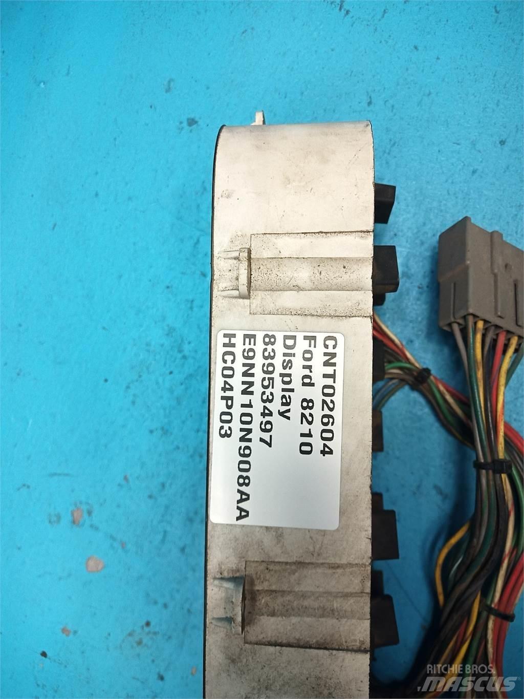 Ford 8210 일렉트로닉스