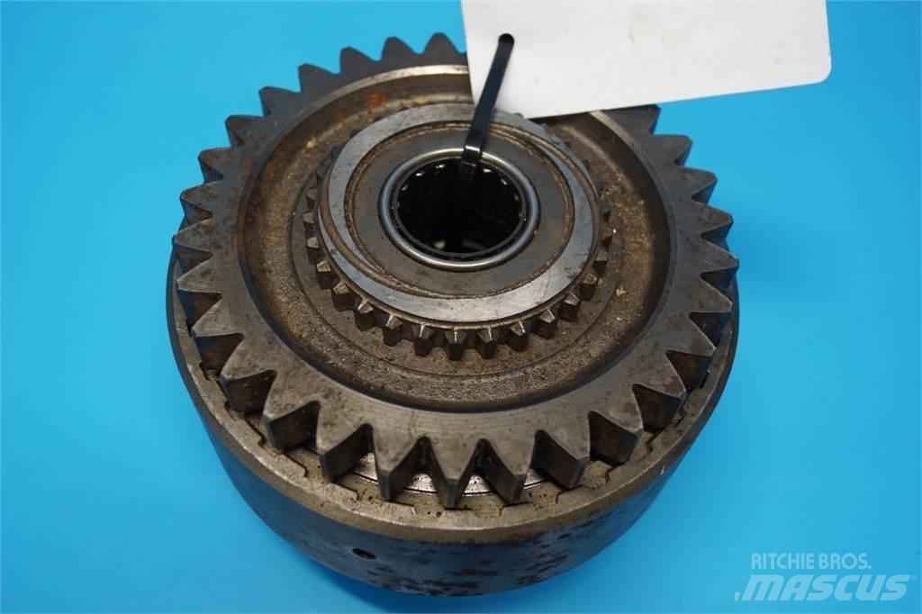 Ford 8210 트랜스미션