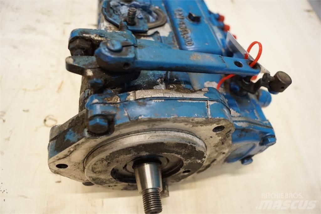 Ford 8210 엔진