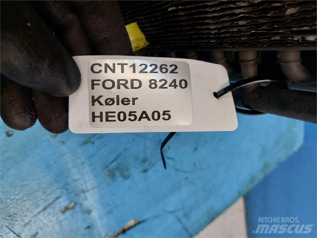 Ford 8240 라디에이터