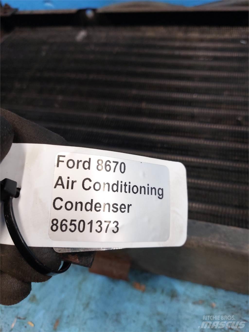 Ford 8670 라디에이터