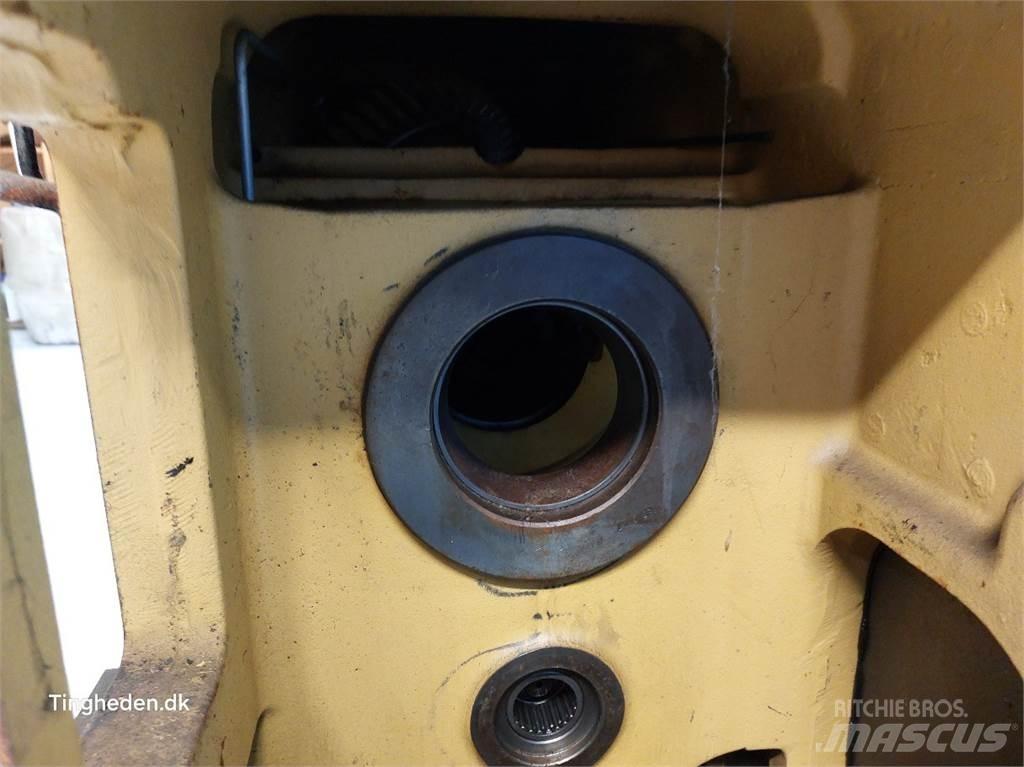 Ford 8870 트랜스미션