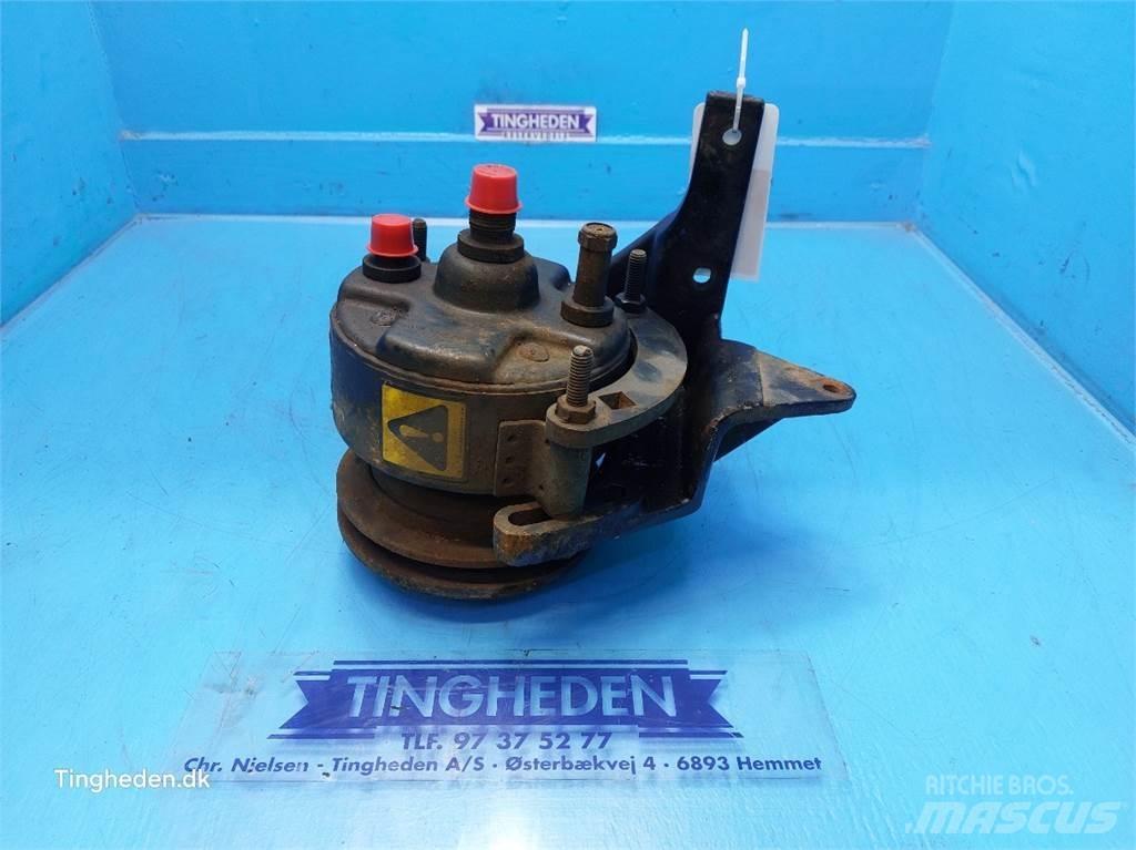 Ford TW15 라디에이터