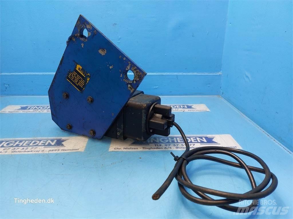 Ford TW15 일렉트로닉스