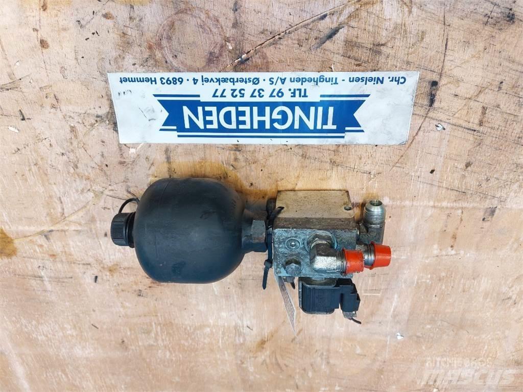 Gehl AL750 유압식 기계