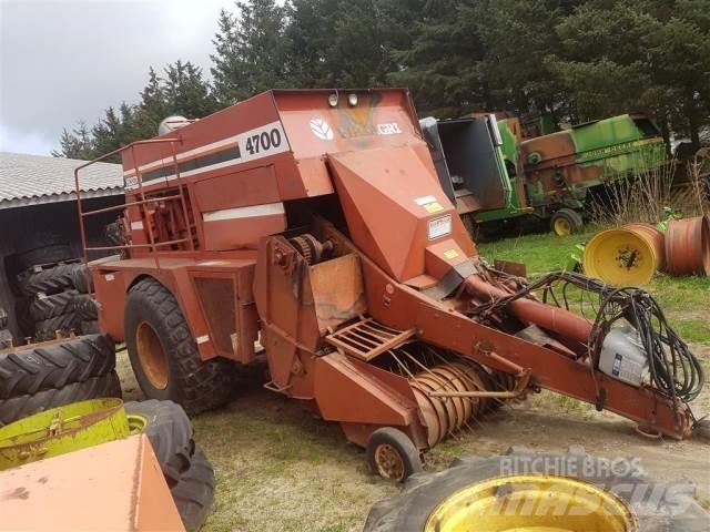 Hesston 4700 각형 곤포기