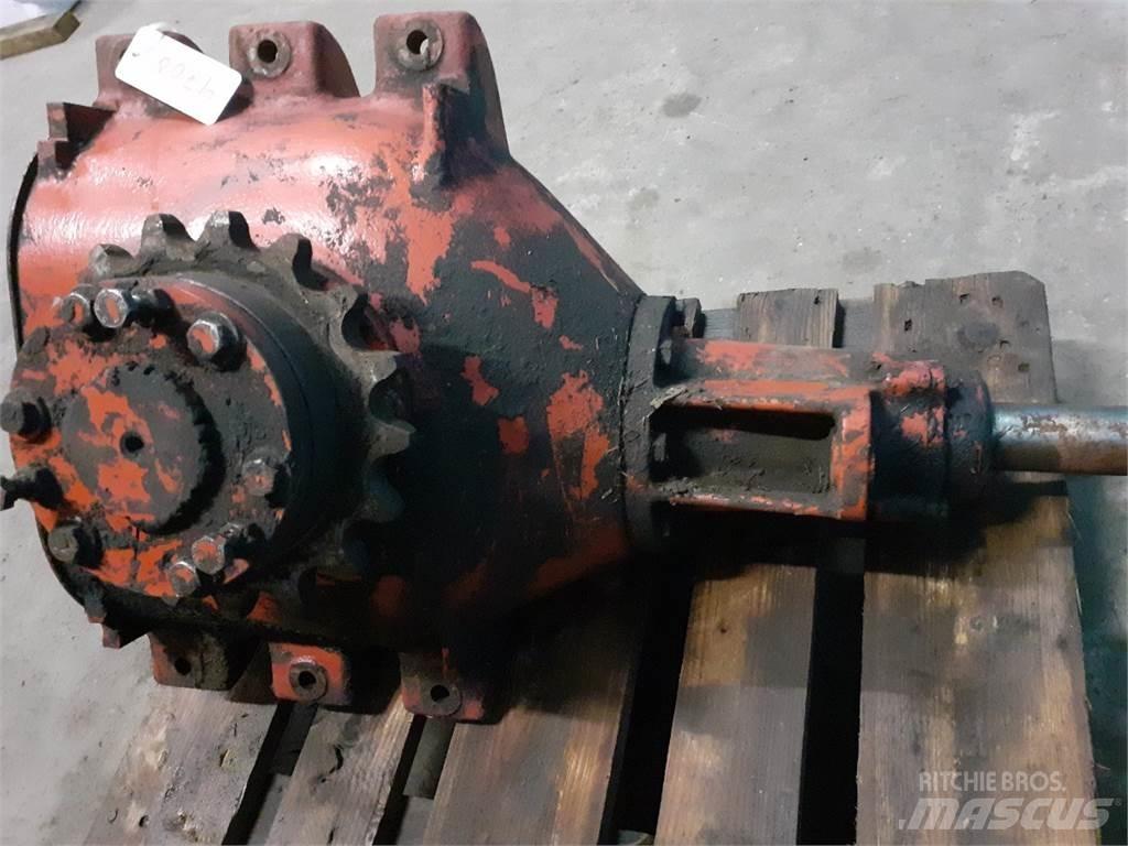 Hesston 4700 트랜스미션
