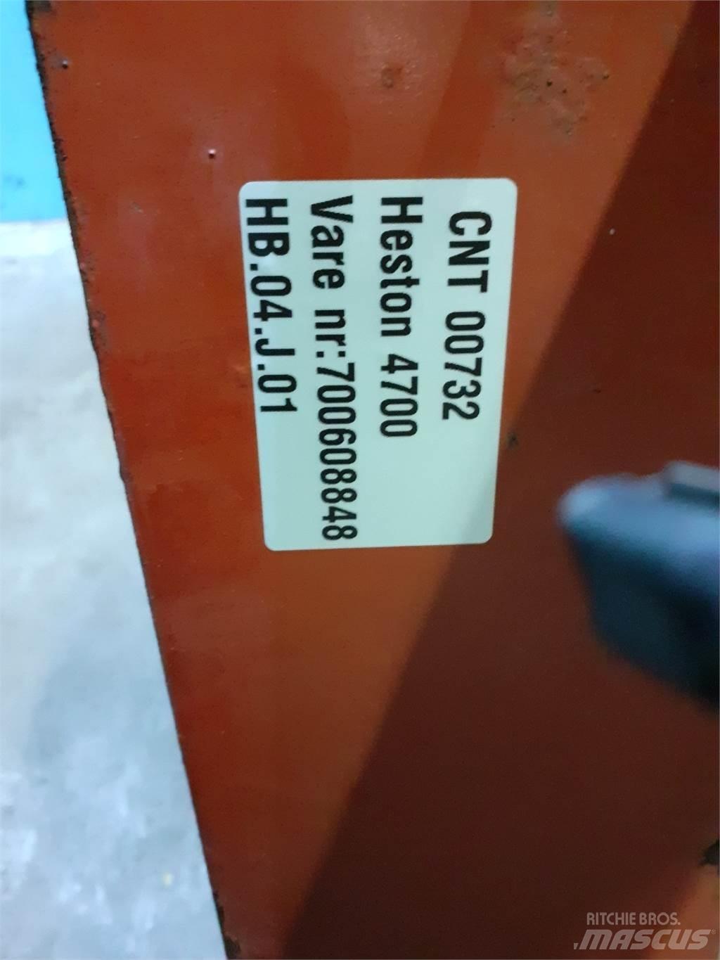 Hesston 4700 더미형 화물차