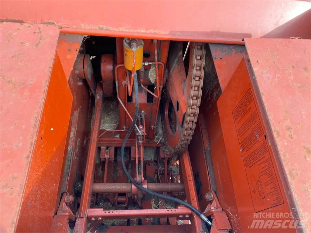 Hesston 4700 각형 곤포기