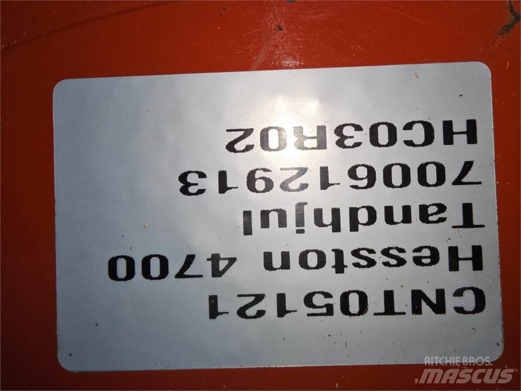Hesston 4700 기타 목초 수확용 장비