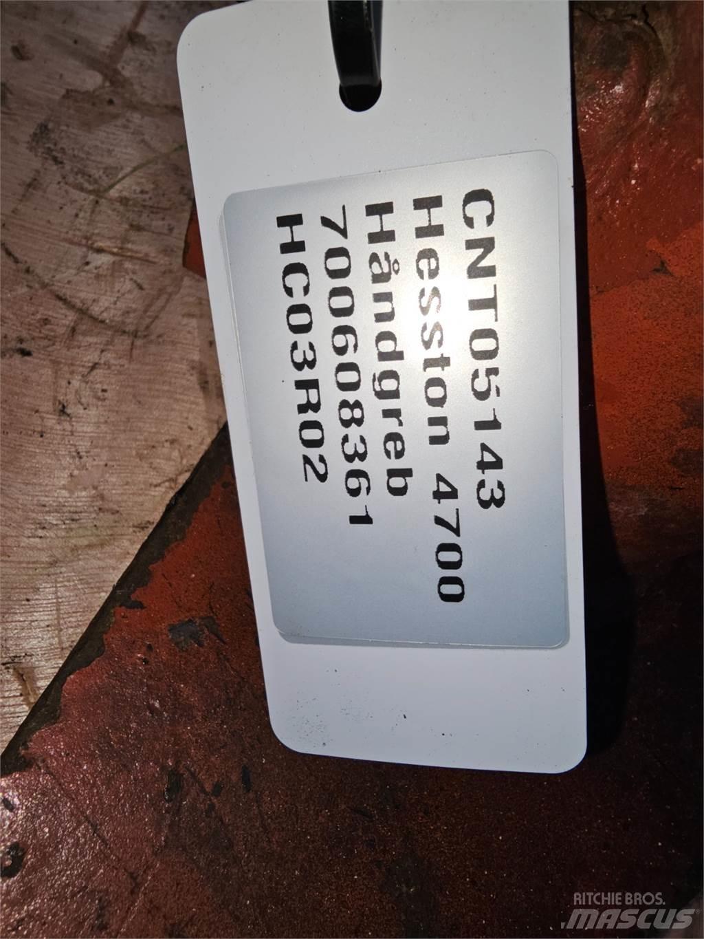 Hesston 4700 기타 목초 수확용 장비