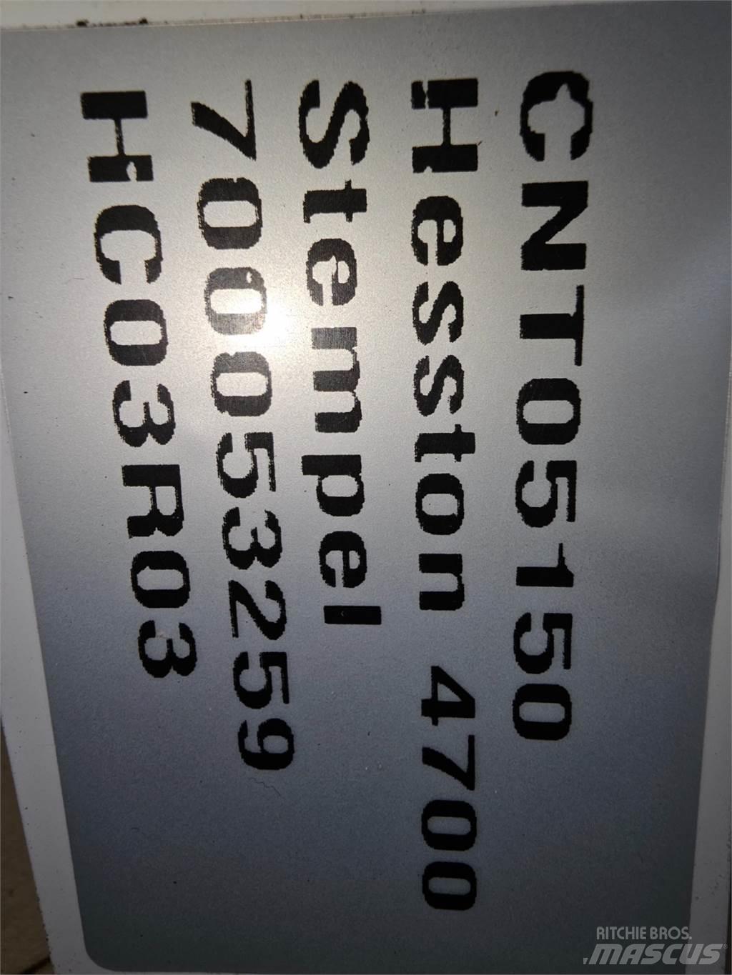 Hesston 4700 유압식 기계