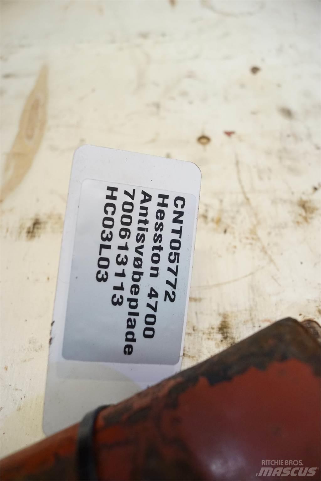 Hesston 4700 기타 목초 수확용 장비