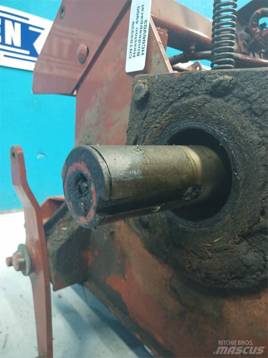 Hesston 4900 기타 목초 수확용 장비