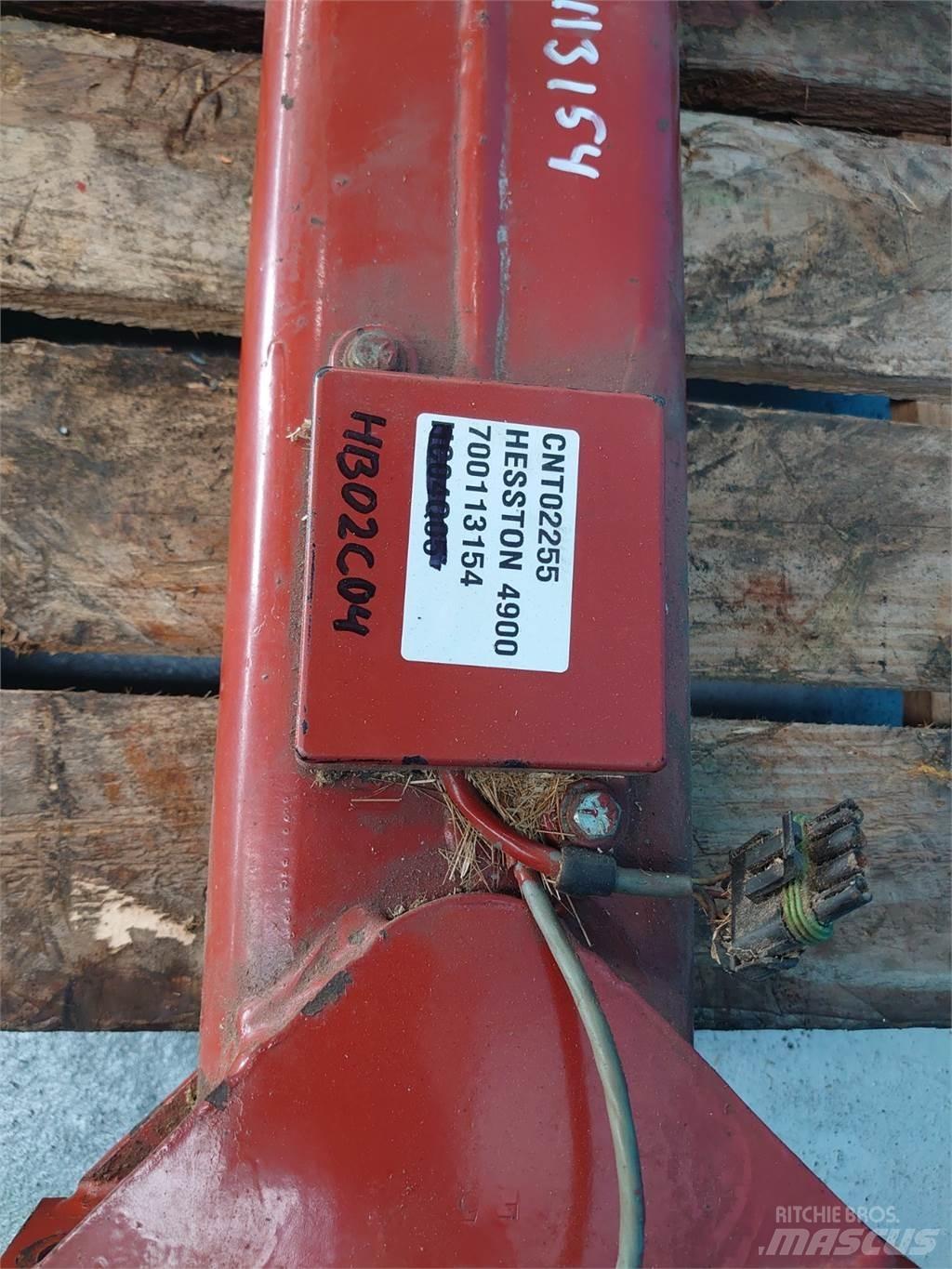 Hesston 4900 기타 목초 수확용 장비