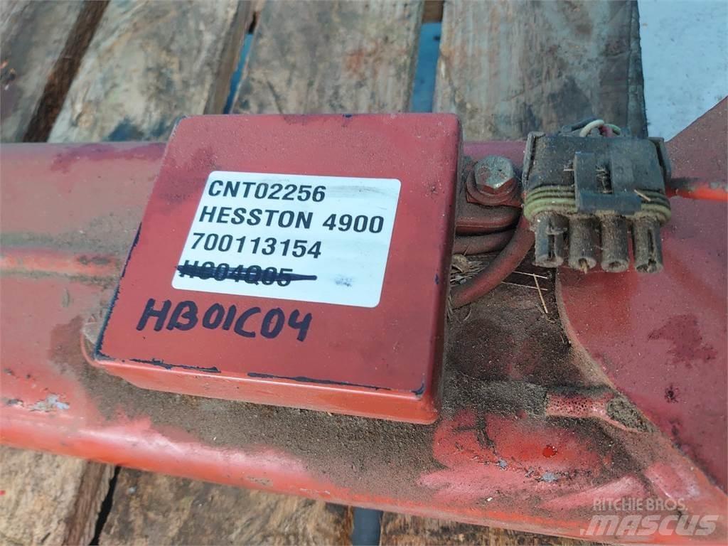 Hesston 4900 기타 목초 수확용 장비