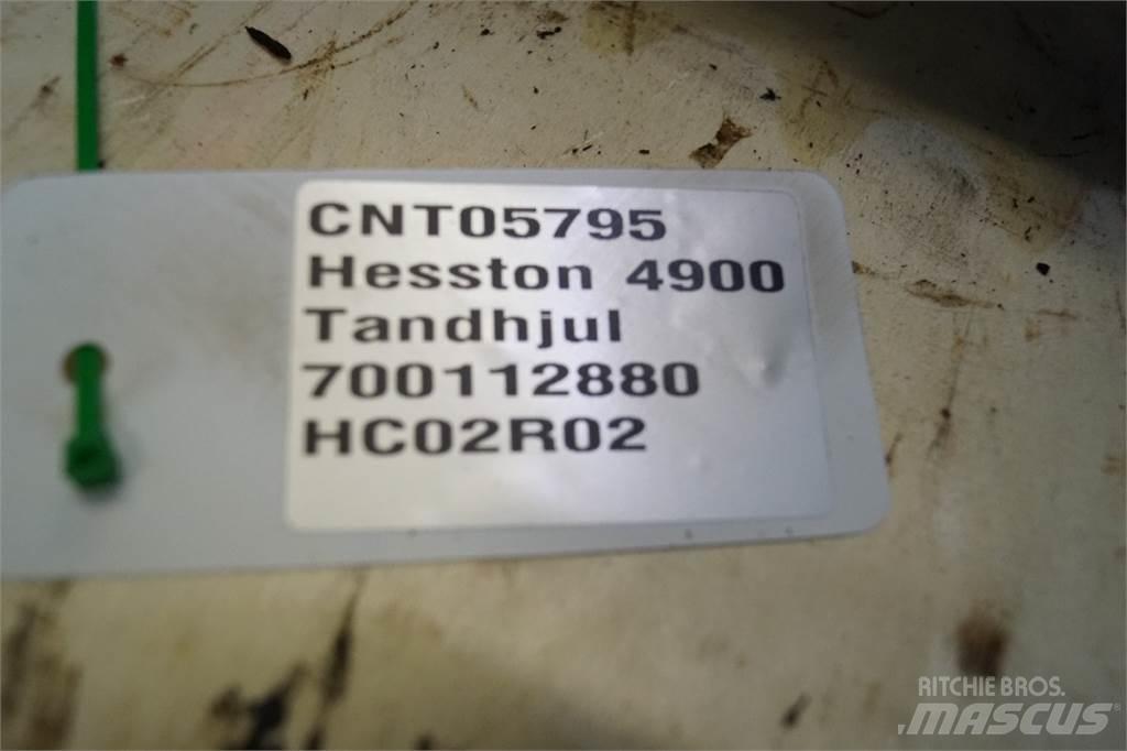 Hesston 4900 기타 목초 수확용 장비
