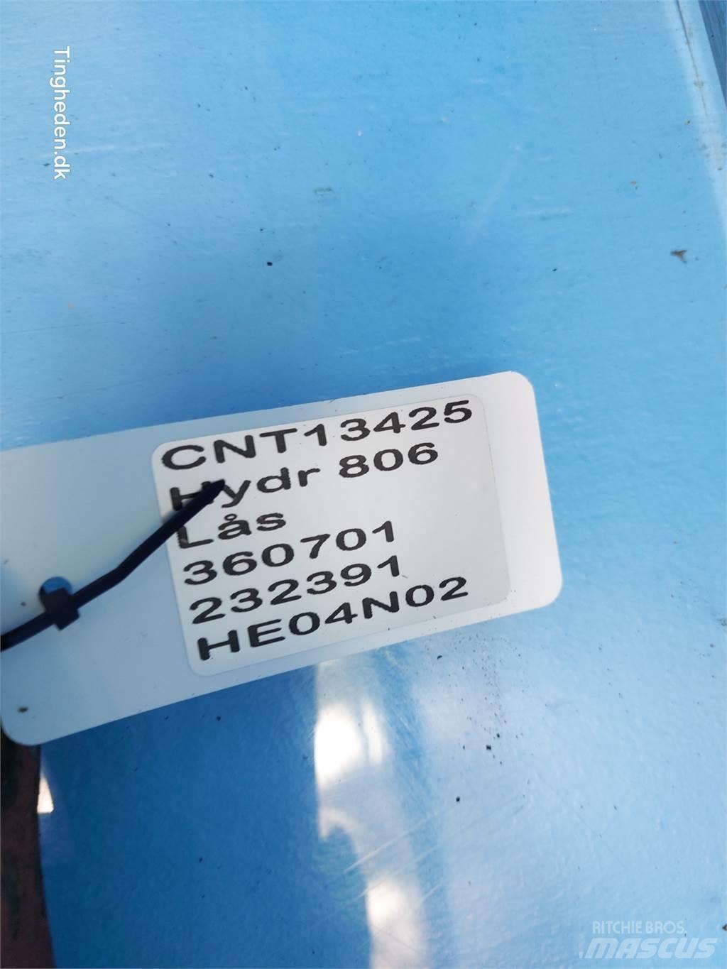 Hydrema 806 백호
