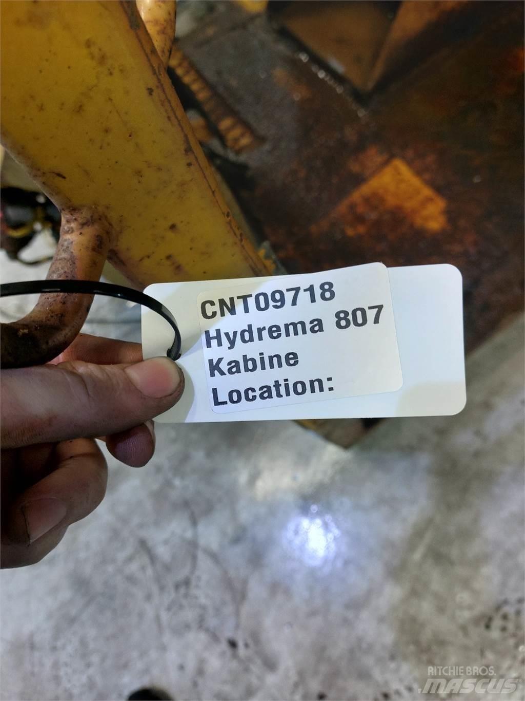 Hydrema 807 캐빈 및 인테리어