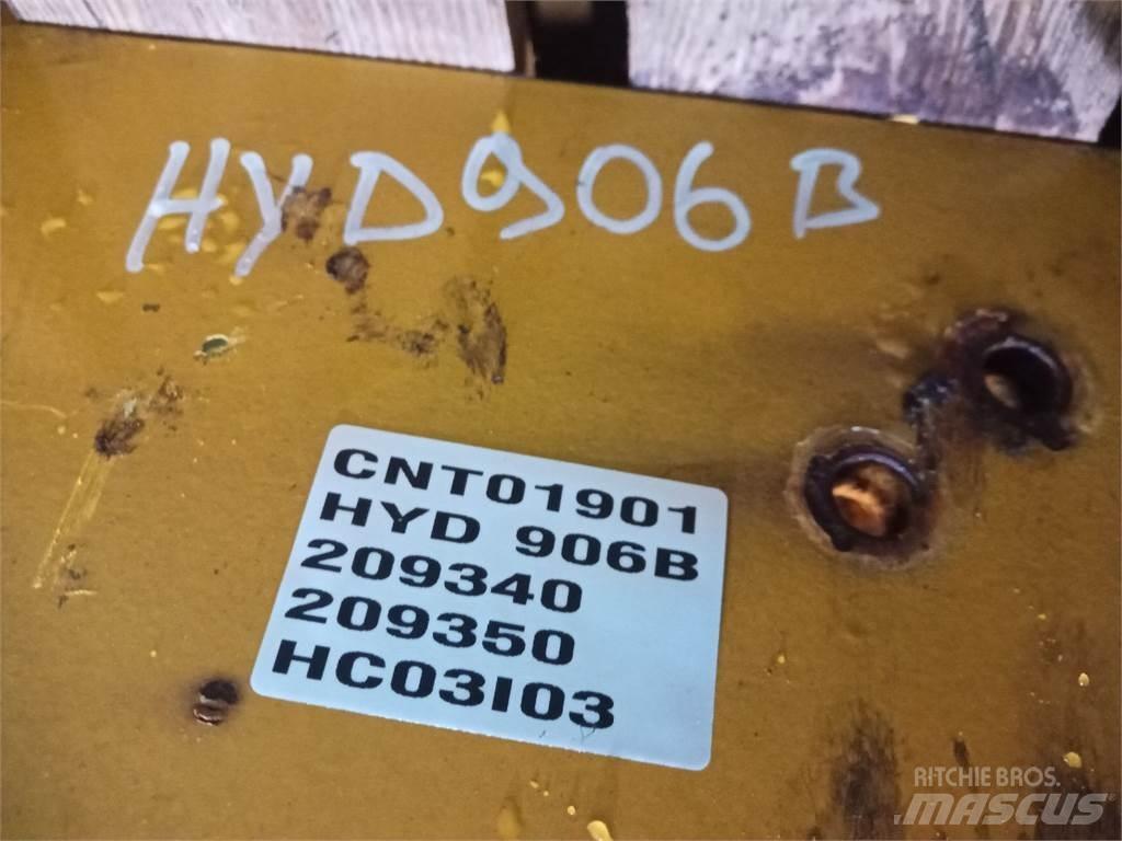 Hydrema 906B 붐 및 디퍼