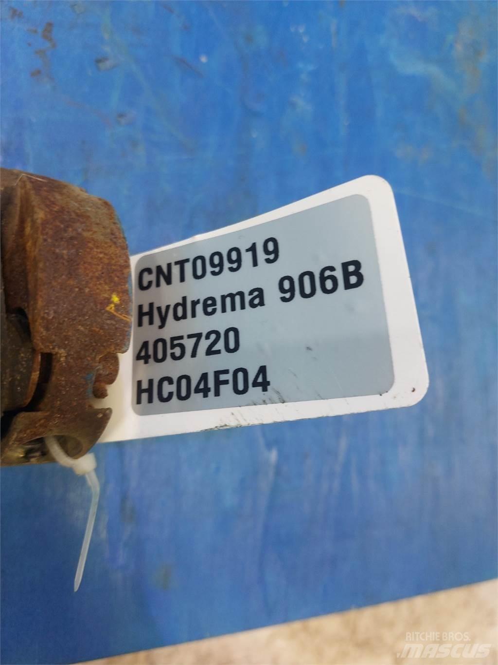 Hydrema 906B 캐빈 및 인테리어