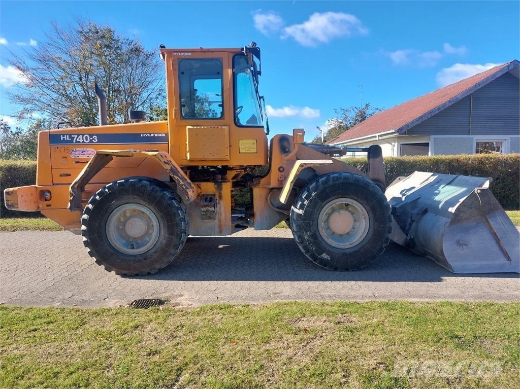 Hyundai HL740-3  휠로우더