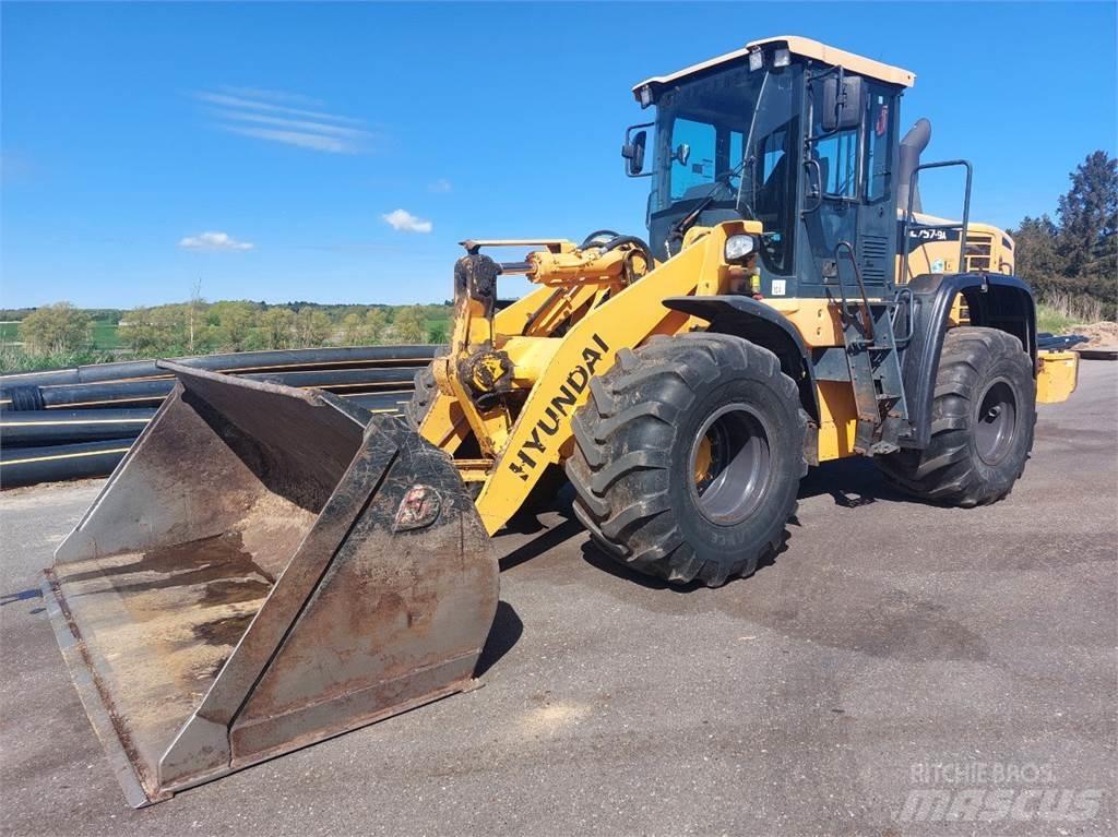 Hyundai HL757-9A  휠로우더