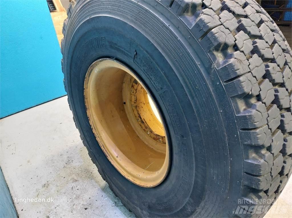 JCB 25 20.5R25 타이어, 휠 및 림