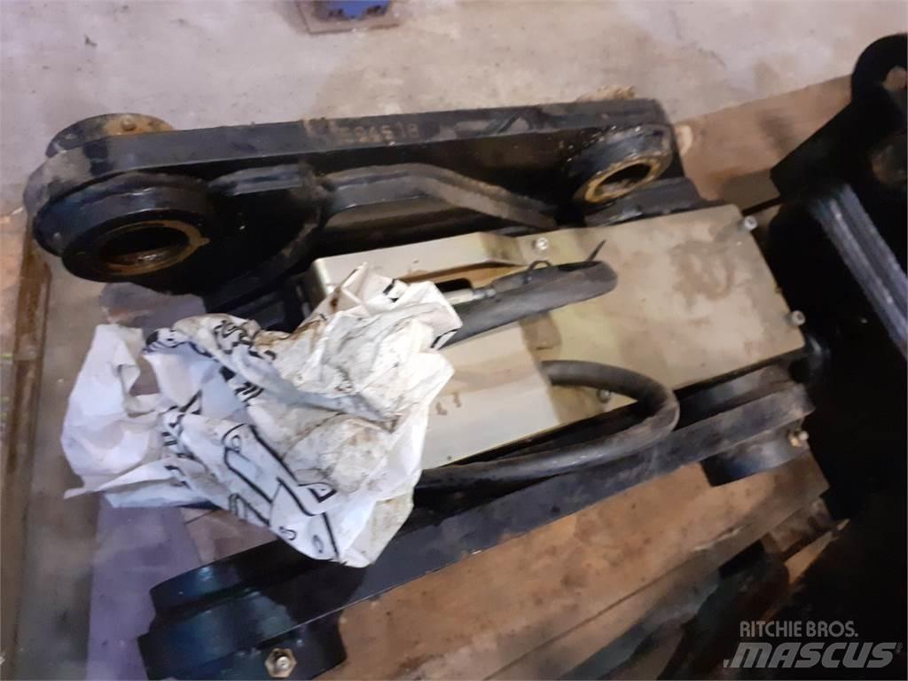 JCB 4CX 퀵 커넥터