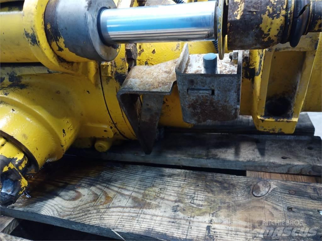 JCB 530 차축