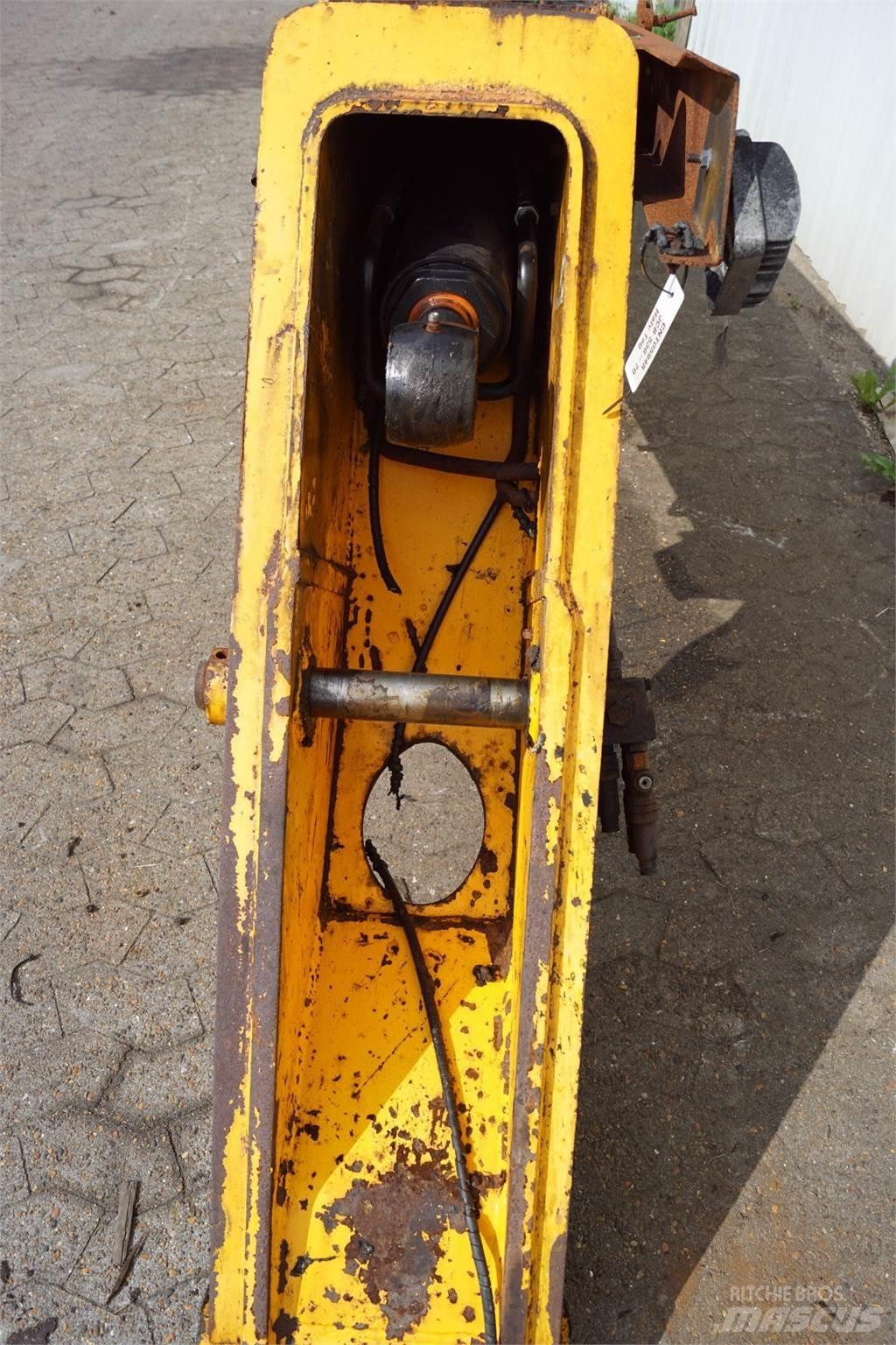 JCB 536-70 붐 및 디퍼