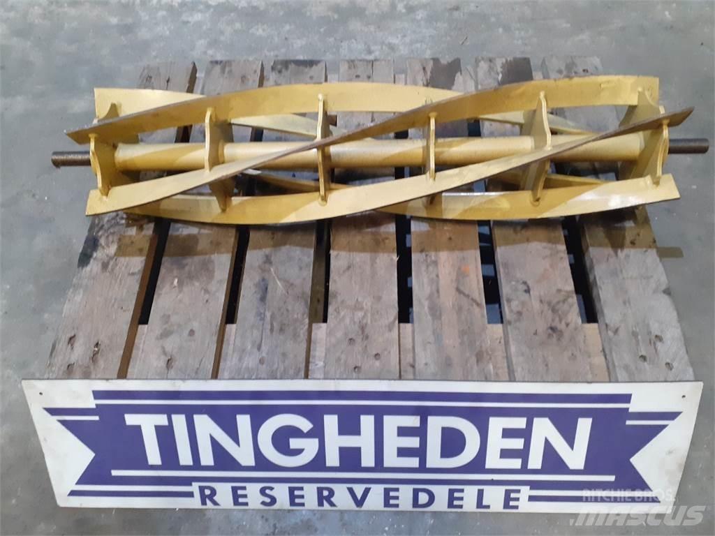 John Deere  로봇형 잔디깎기