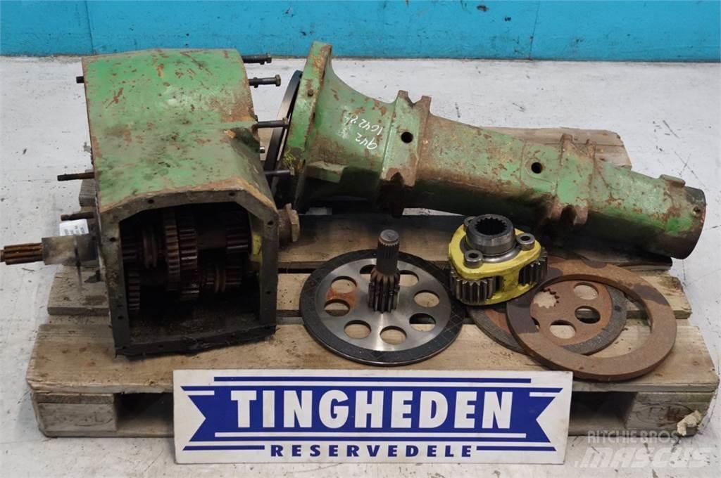 John Deere 1042 트랜스미션