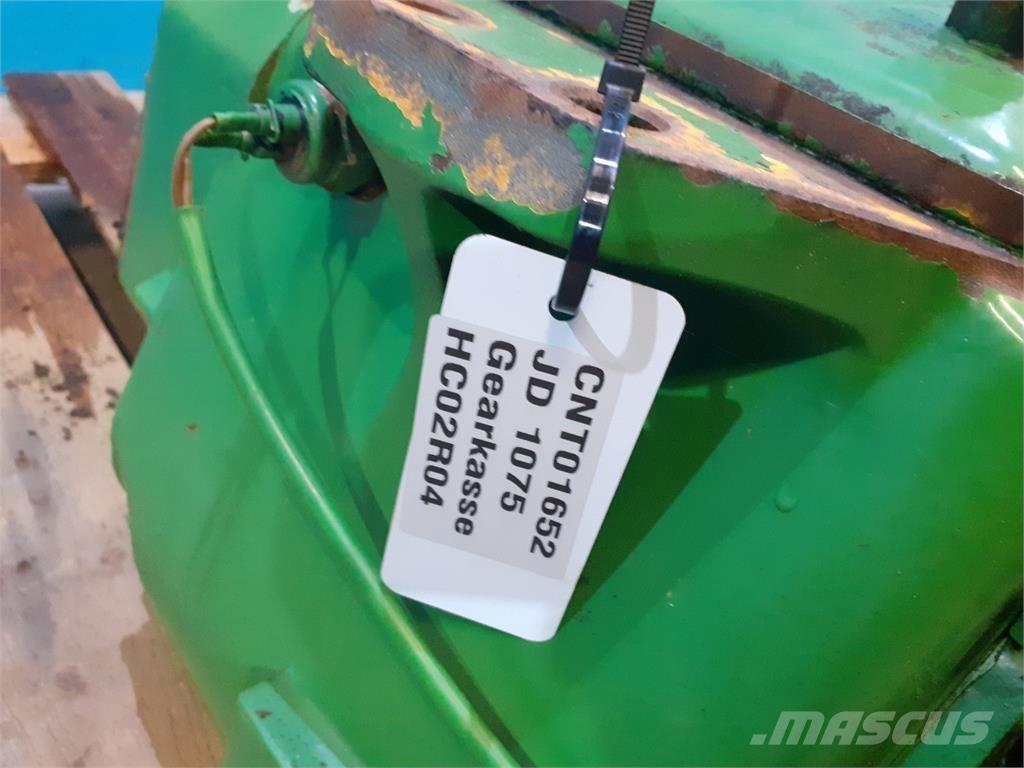 John Deere 1075 트랜스미션