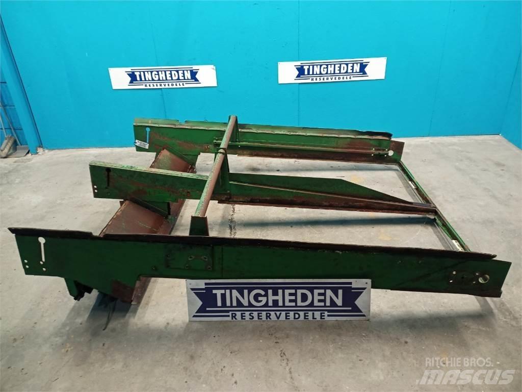 John Deere 1085 모래(염화칼슘) 살포기