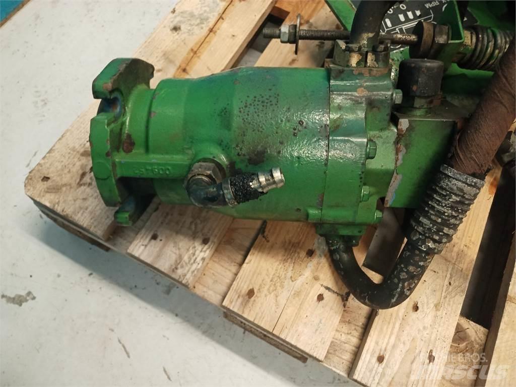John Deere 1085 유압식 기계