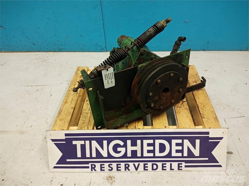 John Deere 1085 유압식 기계