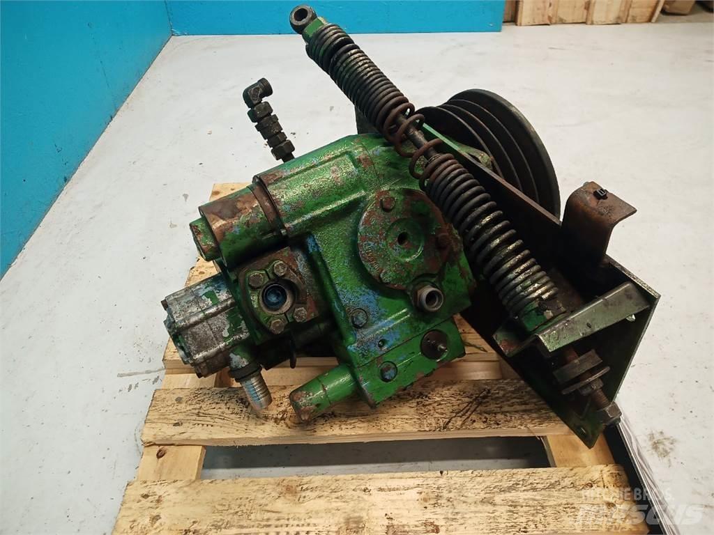 John Deere 1085 유압식 기계