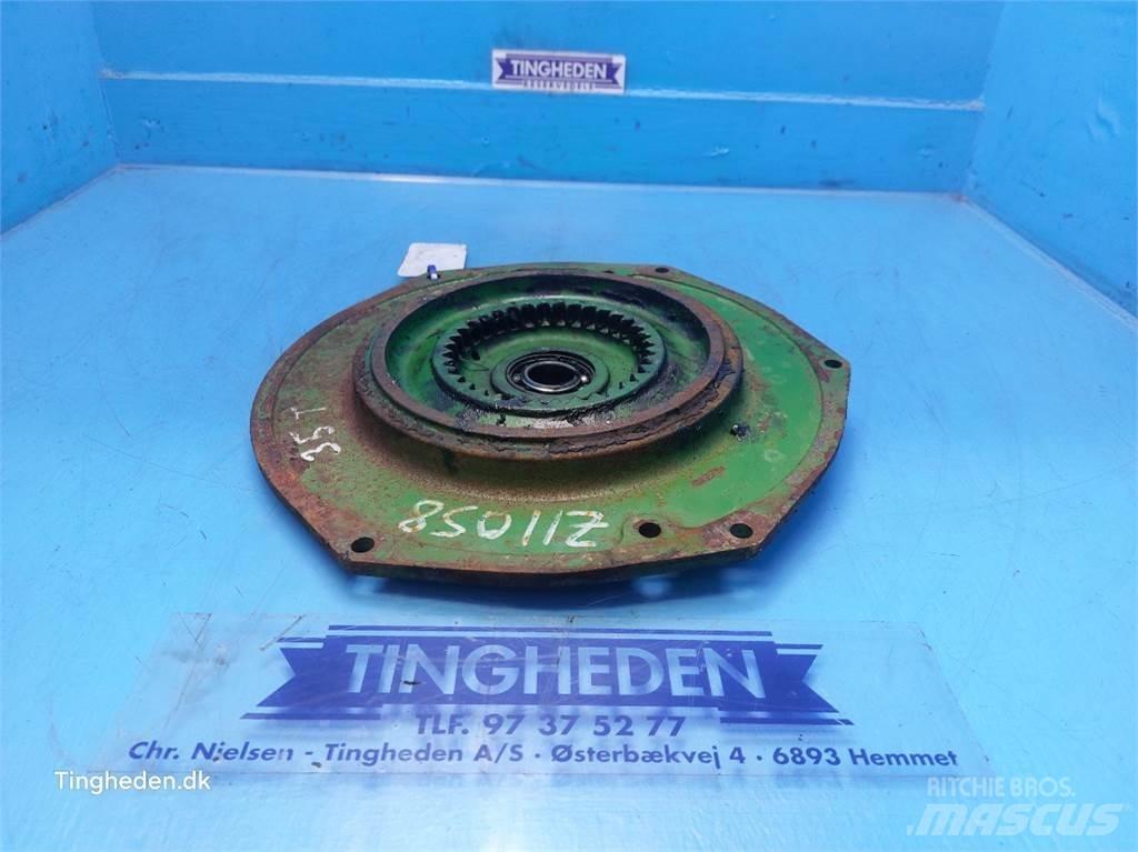John Deere 1085 모래(염화칼슘) 살포기