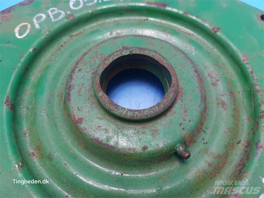 John Deere 1085 모래(염화칼슘) 살포기