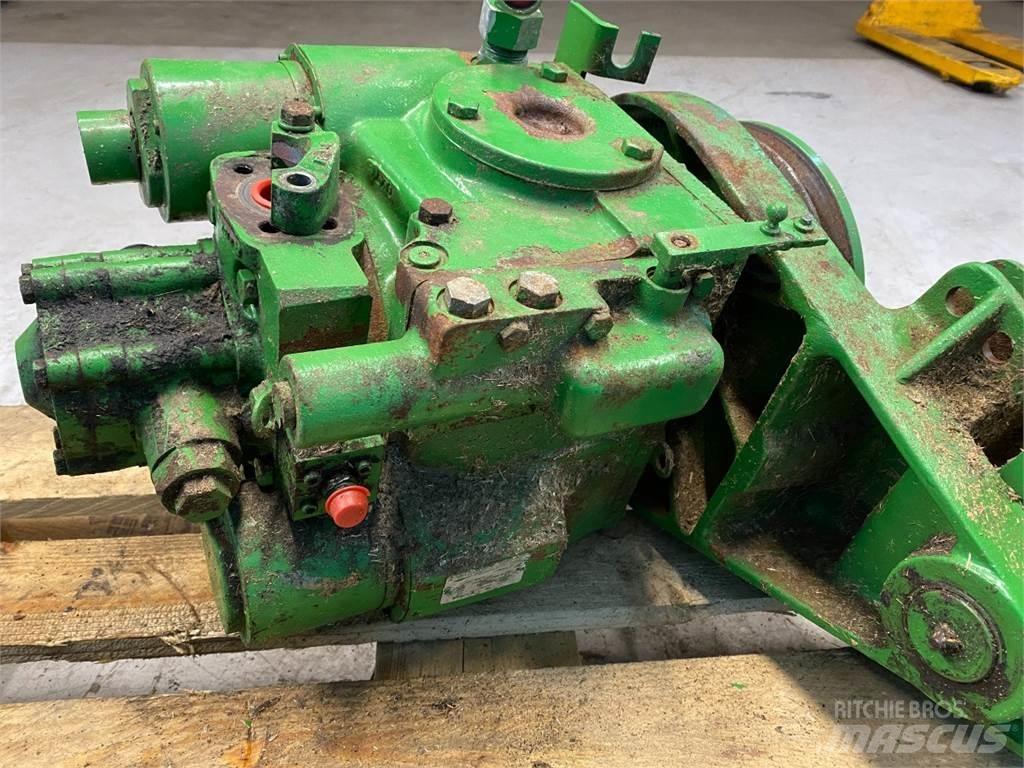 John Deere 1170 유압식 기계